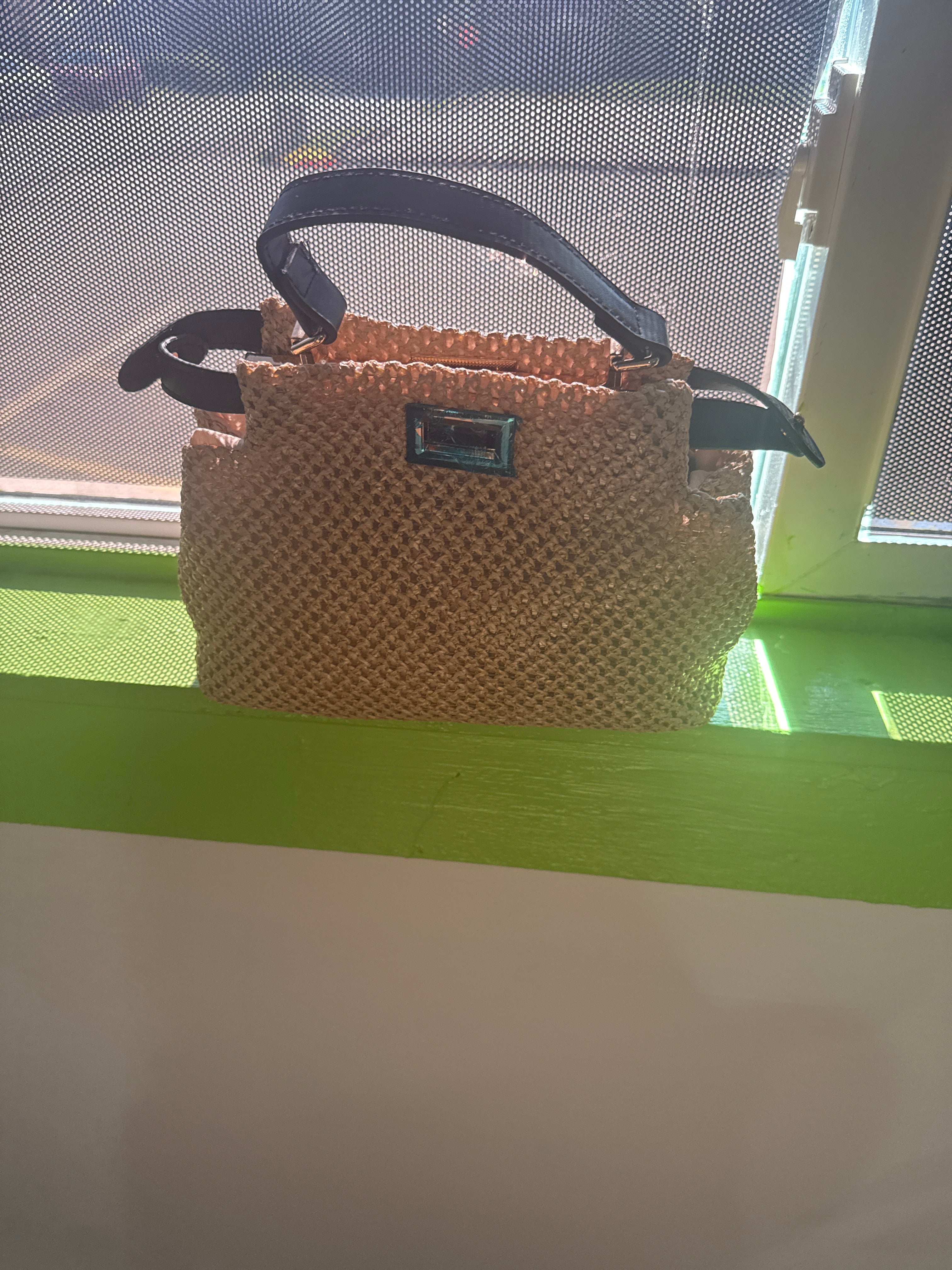 Hand bag