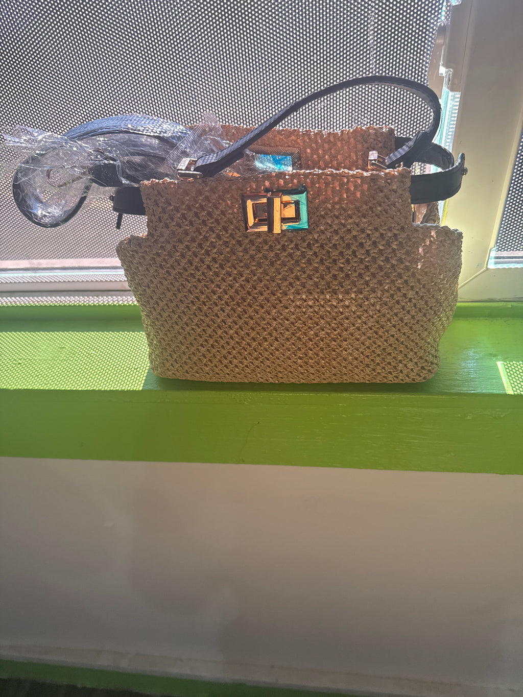 Hand bag